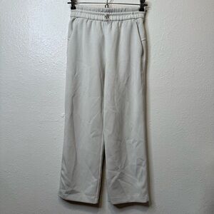Lululemon Softstreme Wide Leg Cropped Pants in Bone Size 0